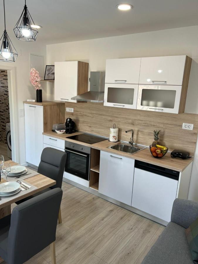 Apartmán Apartman Ana Crno Exteriér fotografie